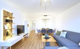 Topeingerichtete große 2-Zimmer Wohnung